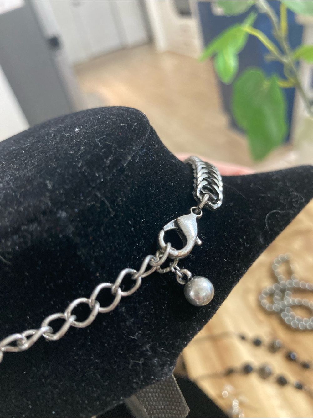 Mixed media - silver tone vintage|modern jewelry bundle - Picture 12 of 16